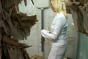 日本少妇边摸边高潮拍拍