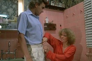 欧美defloteen.com流血