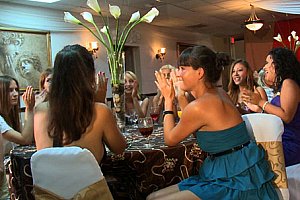 av丰满人妻村上凉子