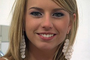 aaa人体艺术在线视频